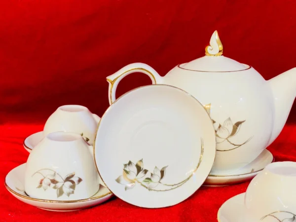 Bộ trà gốm vẽ sen-Tinh hoa truyền thống Việt - Hình ảnh 3